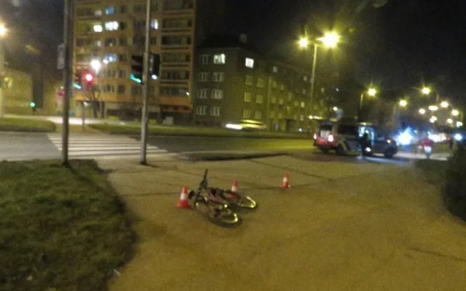 Pěkné počasí vylákalo cyklisty. Opatrní musí být řidiči i samotní lidé na kole
