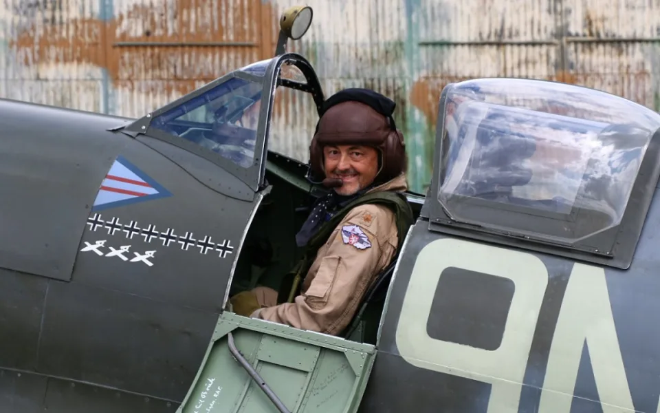 Pilotovat ikonickou stíhačku Spitfire je velká zodpovědnost a pocta, říká Jiří Horák