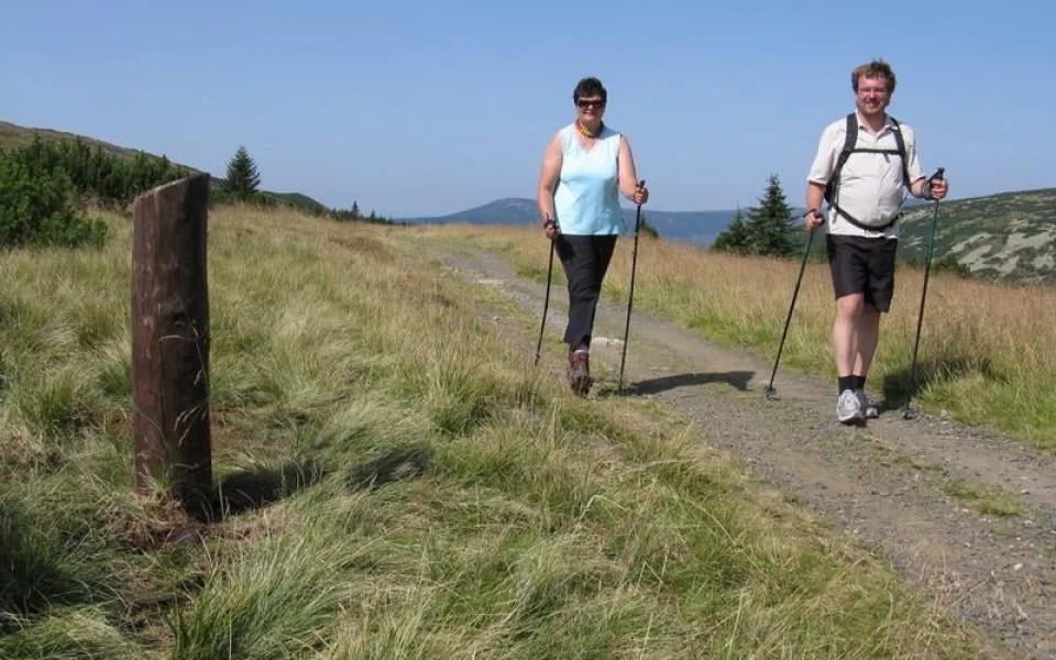 Návštěvnost Krkonoš byla vloni druhá největší od dob měření, kvůli návalu turistů trpí zvěř