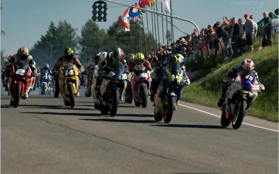 Zatáčky Gustava Havla v Hořicích odloženy. Organizátoři chtějí závody spojit s IRRC