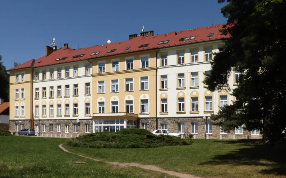 Městská nemocnice Dvůr Králové nad Labem otevřela nové očkovací centrum