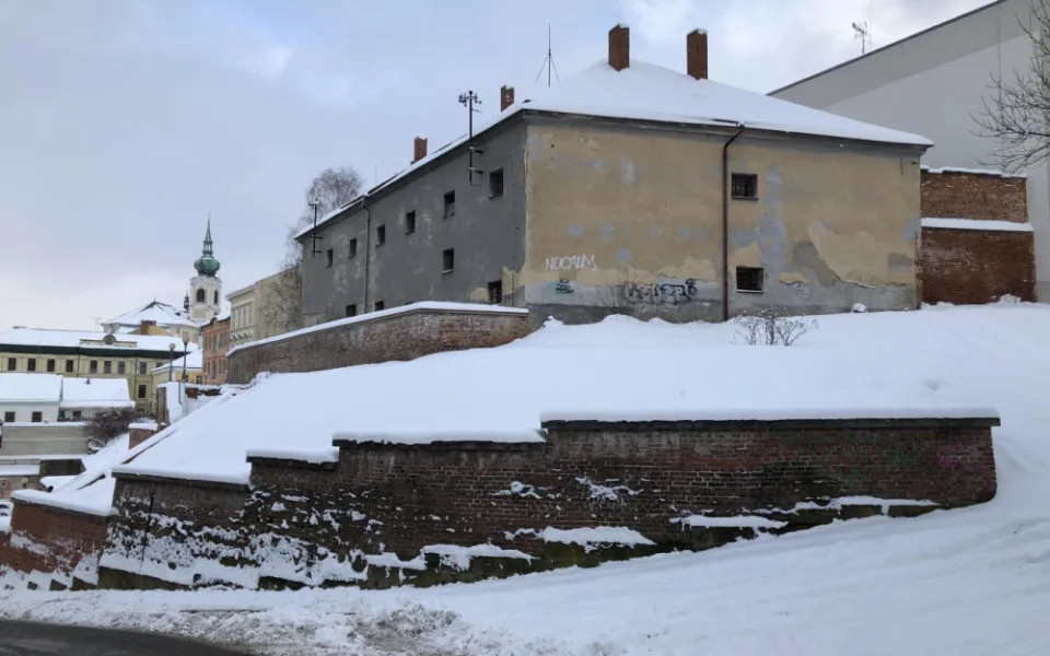 Ze staré věznice v Trutnově by mohla vzniknout nová Galerie draka. Původně fungovala jako basa gestapa