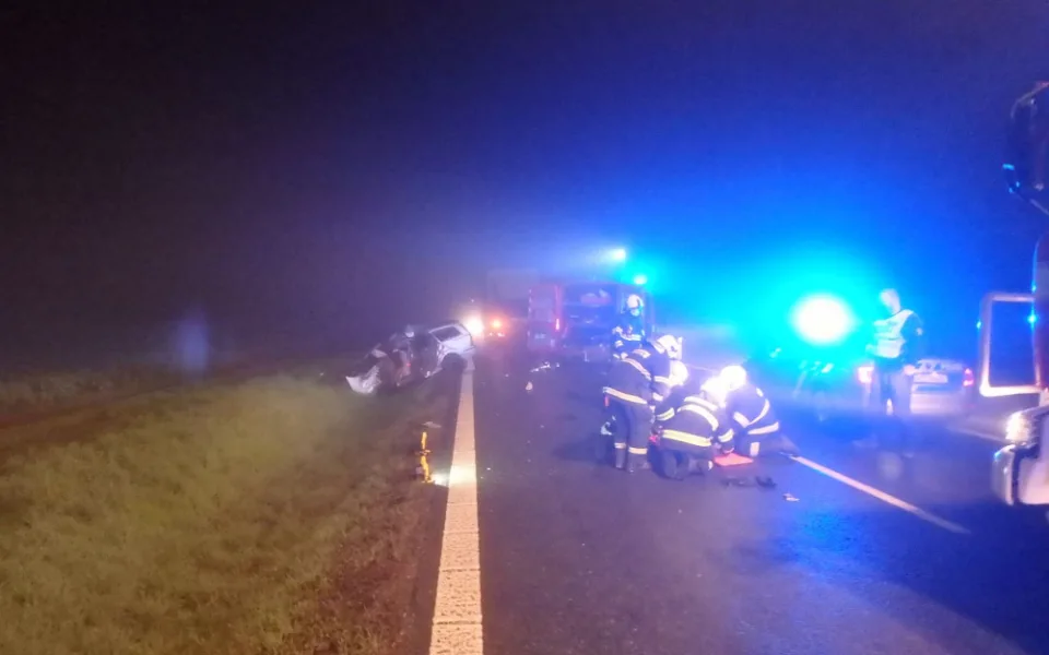 U Nového Města došlo k tragické nehodě, silnice byla celé dopoledne uzavřená