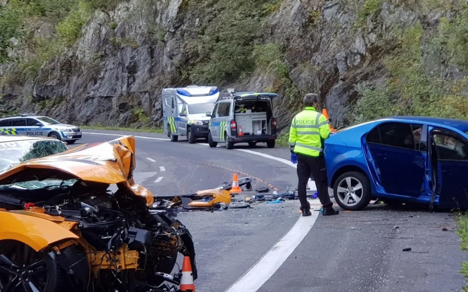 Odvolací soud potvrdit řidiči mustangu za tragickou srážku tři roky vězení