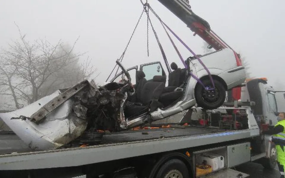 Úterní nehoda na Hradecku má dvě oběti. Dnes zemřelo zraněné dítě