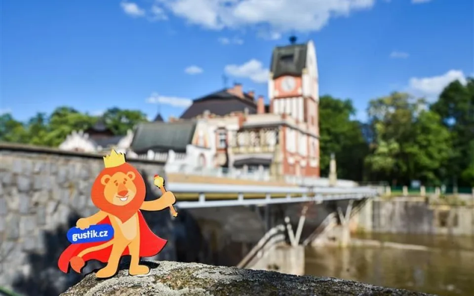 Hradecký lev Gustík dostal ocenění. Turisty bude provázet i v letošním roce