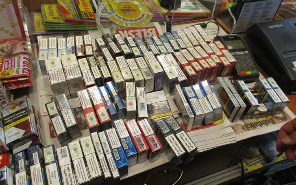 Celníci v regionu provedli kontrolu. Zajistili 16 tisíc cigaret bez povinného kolku
