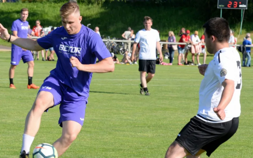 I letos se bude konat tradiční fotbalový zápas mezi Mountfieldem a fotbalisty z Nového Hradce Králové