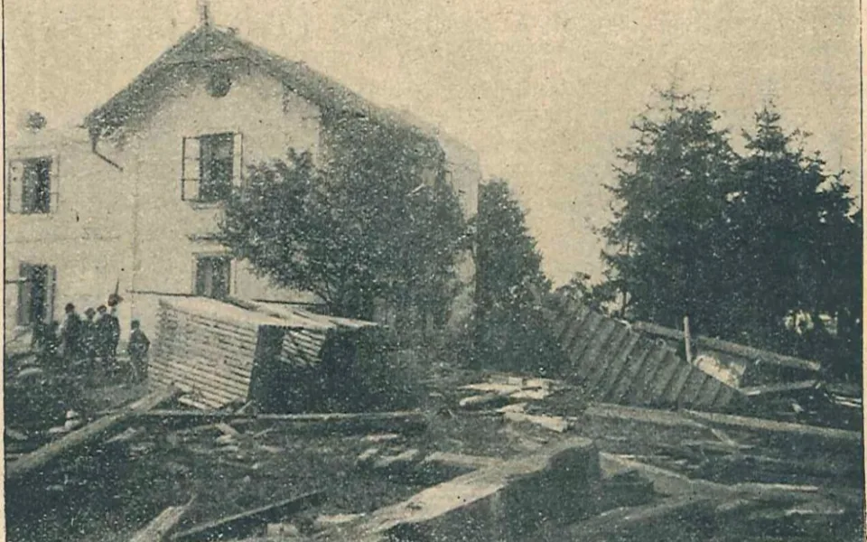 Také Hradcem kdysi prošlo tornádo. Poškodilo 20 domů