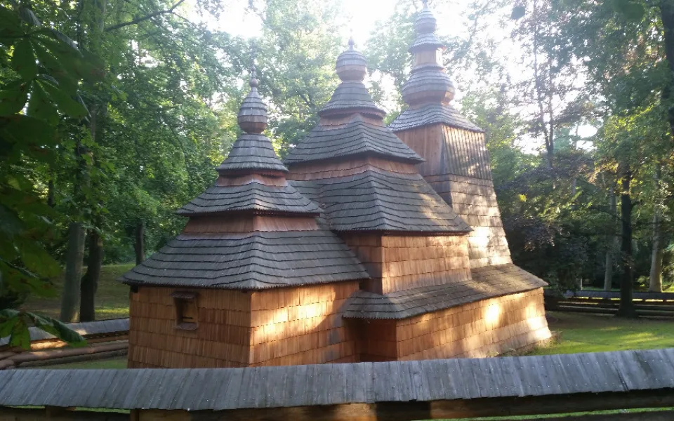 Kostel sv. Mikuláše v Jiráskových sadech