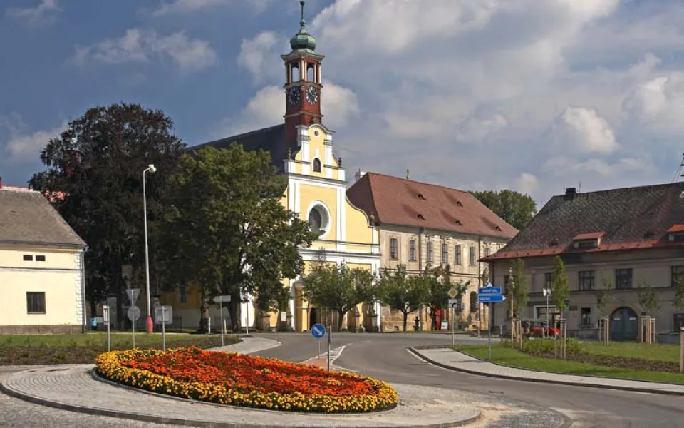 Klášter v Polici nad Metují je v kritickém stavu, hledá se vhodná dotace pro jeho záchranu