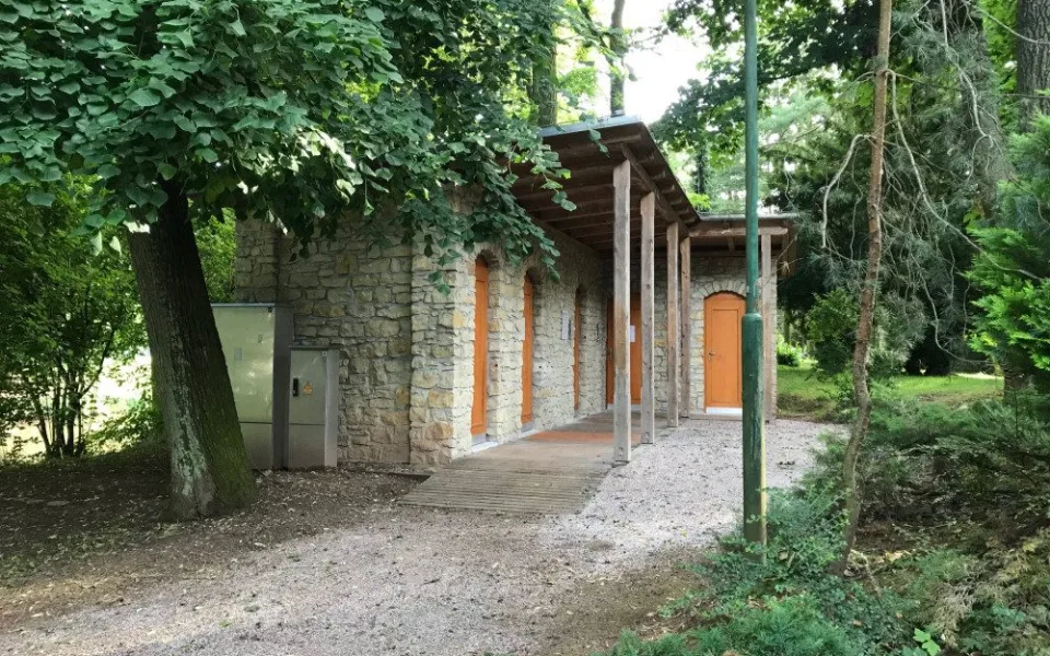 Jiráskovy sady mají nové veřejné WC