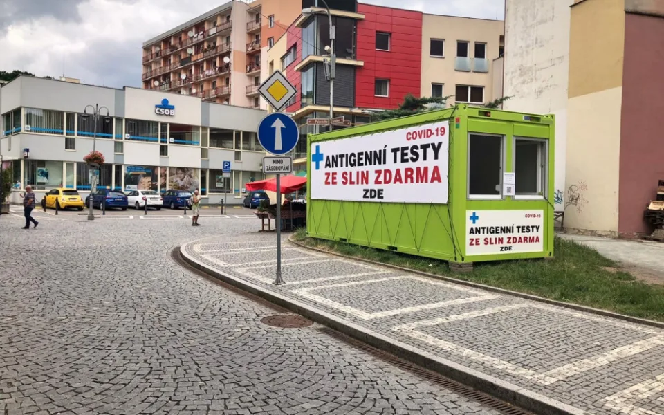 V centru Náchoda je nové testovací místo. Čestné prohlášení už k prokázání bezinfekčnosti nestačí