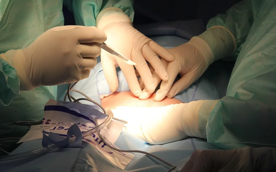 Nucená sterilizace změnila život tisícům Romek, Česko oběti odškodní
