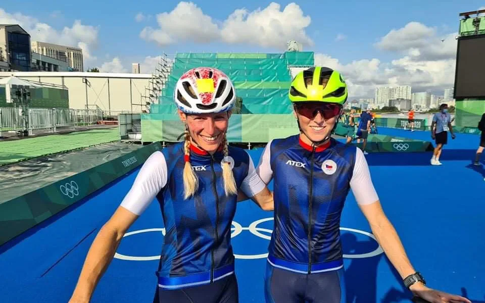 Petra Kuříková (vlevo) si účastí na olympiádě splnila svůj sen