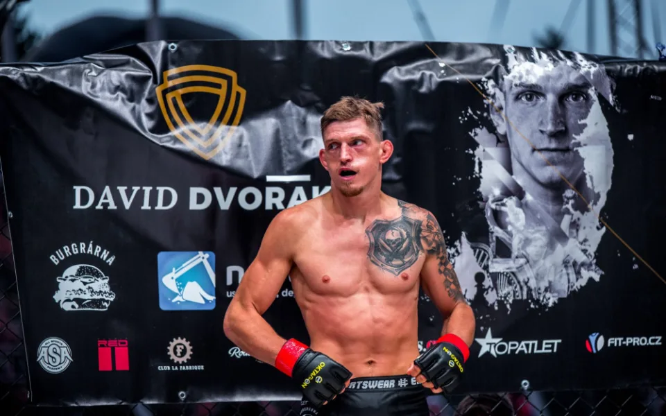 MMA bojovník Dvořák z Hradce Králové podepsal novou smlouvu s organizací UFC