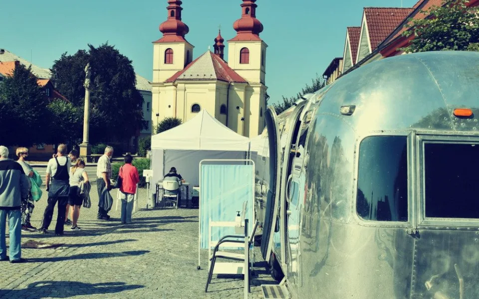 Hudební kluby žádají soud, aby zrušil část mimořádného opatření o tanci