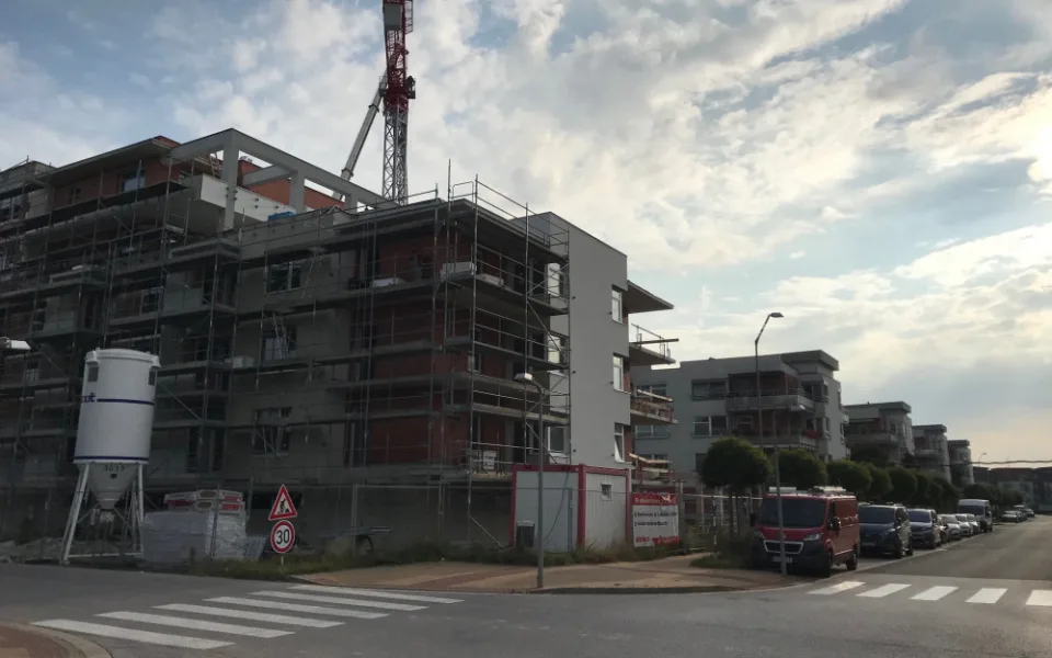 Novostavby jen pro bohaté? Vlastní bydlení v Hradci je čím dál větší problém