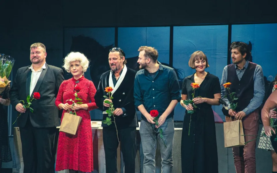 Žena jako prodejné zboží. Klicperovo divadlo nově nastudovalo drama Maryša