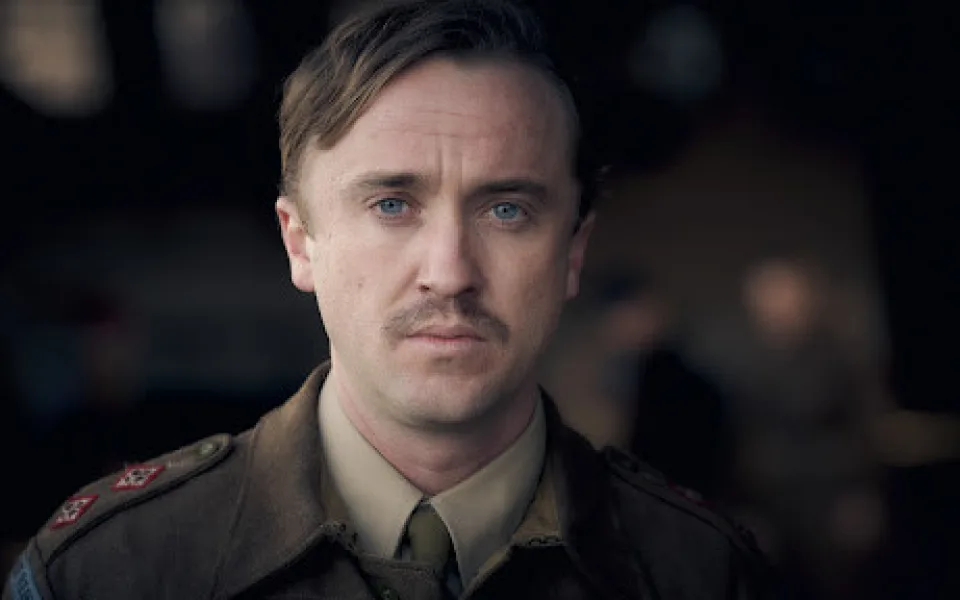 Ve druhé světové válce bojuje Draco Malfoy, v komunistickém Polsku zase vraždí gaye | zdroj: Netflix