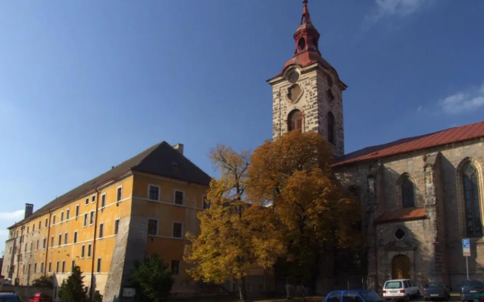 Jičín opraví hodiny ve věži kostela sv. Ignáce. Budou plně automatizované