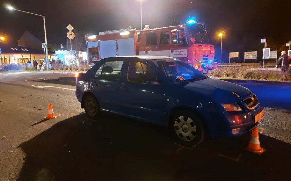 V Hořicích srazilo chodkyni auto, zraněním podlehla
