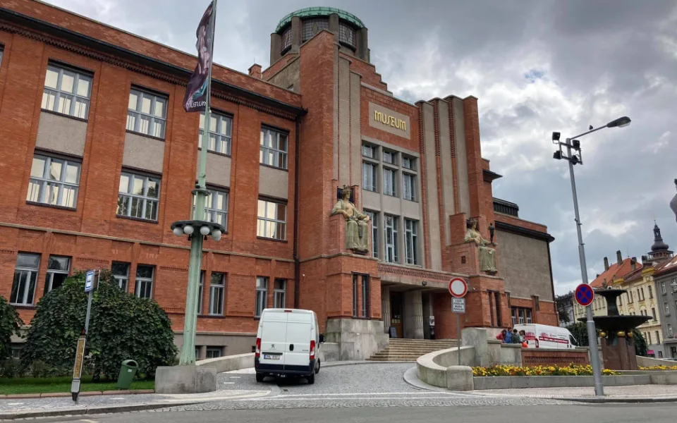 Muzeum východních Čech v Hradci Králové dokončilo unikátní stálou expozici věnovanou historii města