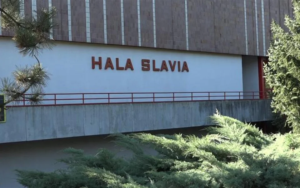 Zachraňme halu Slavia, apeluje výzva na Hradečáky