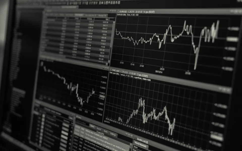 Muže zlákal podvodník a vidina rychlého výdělku. Na nákup Bitcoinu vzal půjčku, přišel o 1,5 milionu