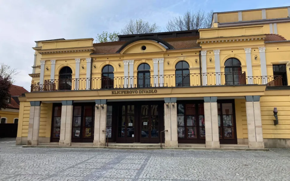 Klicperovo divadlo v Hradci Králové po zrušení covidových certifikátů čeká více diváků