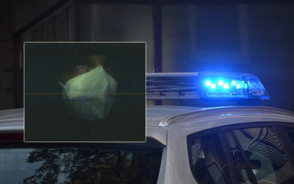 Muž se vloupal do rodinného domu v Jaroměři. Policie hledá případné svědky