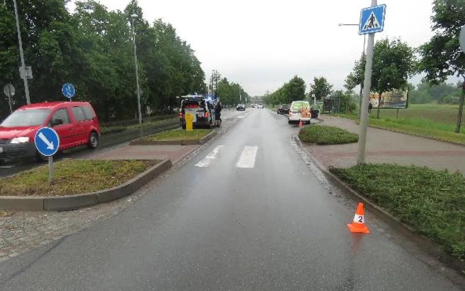 Řidič odjel od nehody. Hradecká policie ho vypátrala, nadýchal tři promile