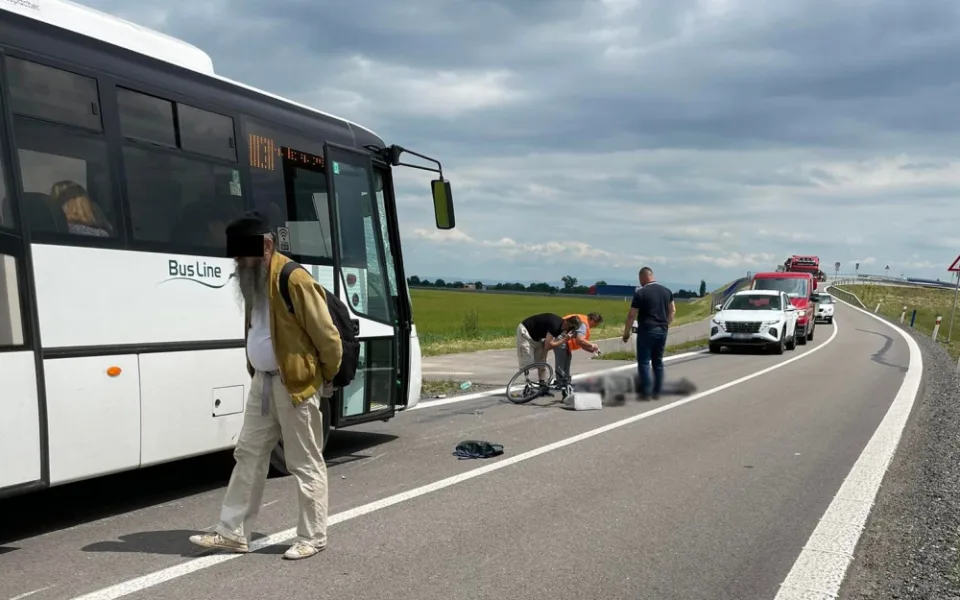 Během jednoho dne policie v kraji řešila pět nehod, ve kterých figurovali cyklisté nebo motorkáři
