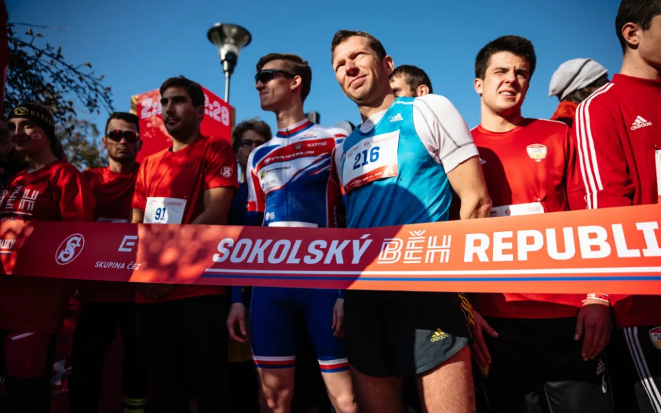 Registrace běžců Sokolského běhu republiky 2022 budiž spuštěny. Tak Nazdar na startu 28. října!