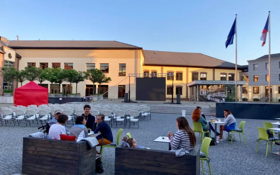 Nabídku letních kin opět rozšíří Biograf u dvou přátel v centru Hradci Králové