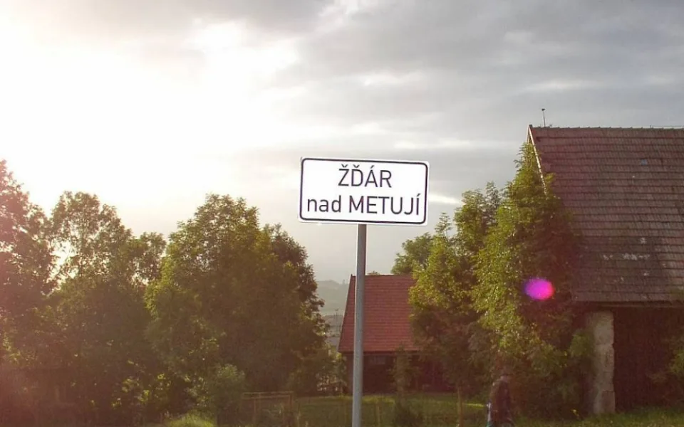 O titul Vesnice roku 2022 se uchází 13 obcí. Za hradecký kraj Žďár nad Metují