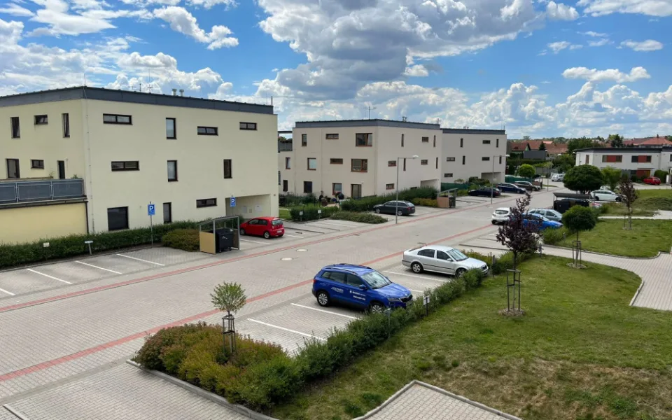 V Hradci Králové začíná zlevňovat bydlení. Stoupá počet bytů a domů k prodeji