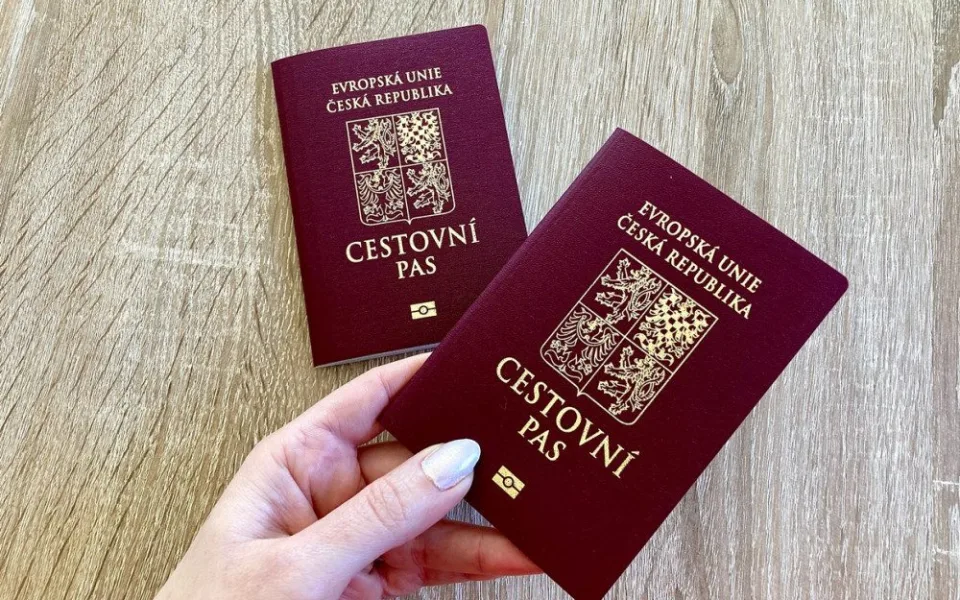 Letní dovolené se prodraží v případě, že žádáte o nový pas ve zkrácené lhůtě. Připravte si na něj šest tisíc korun
