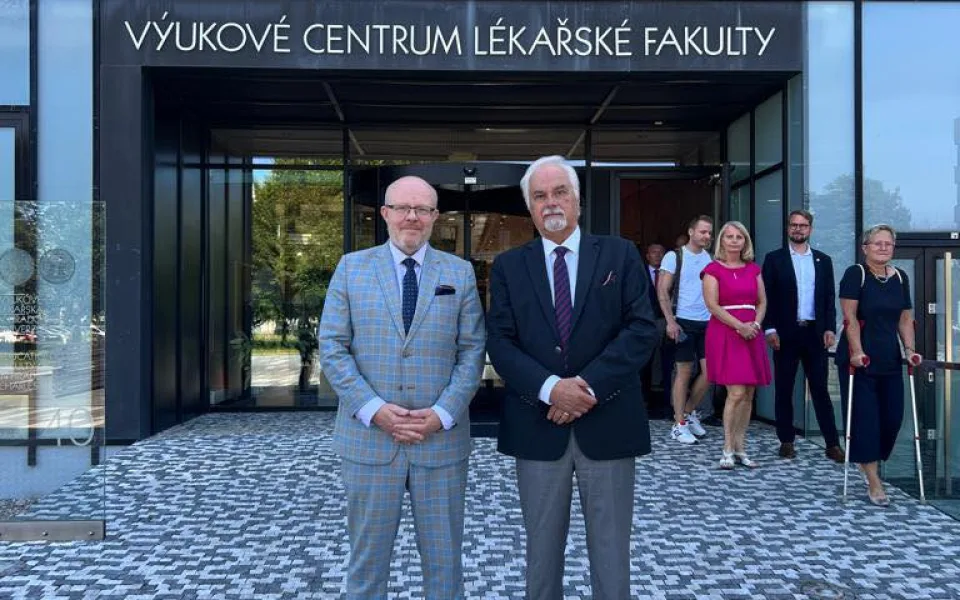 Ředitel Fakultní nemocnice Hradec Králové požádal ministra o uvolnění z funkce