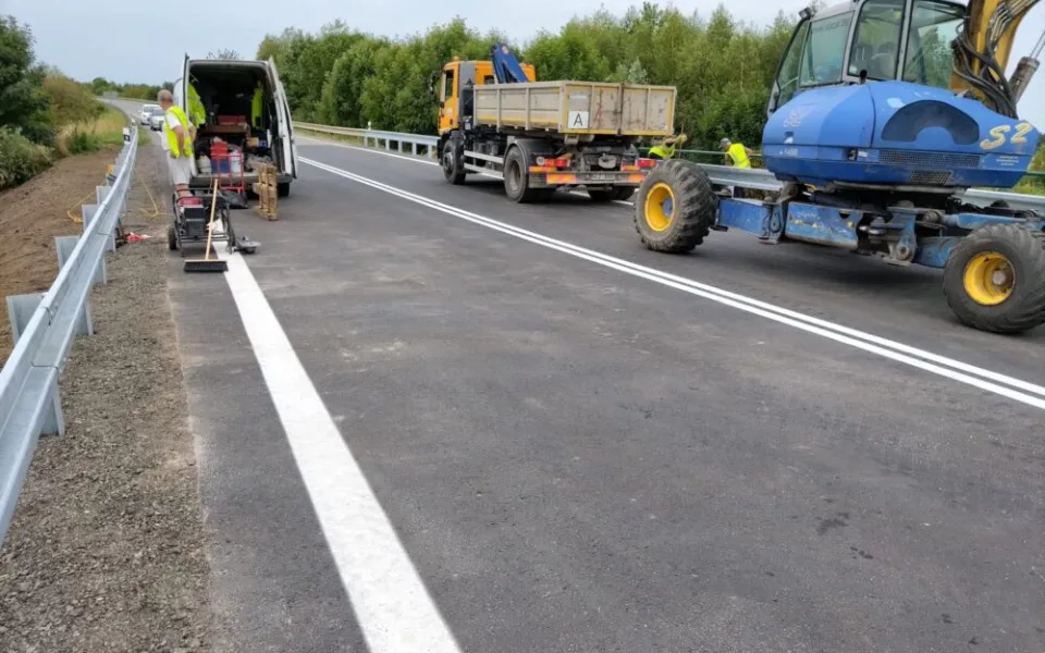 Cesta z Hradce Králové do Chlumce už je průjezdná. Rekonstrukce mostu skončila
