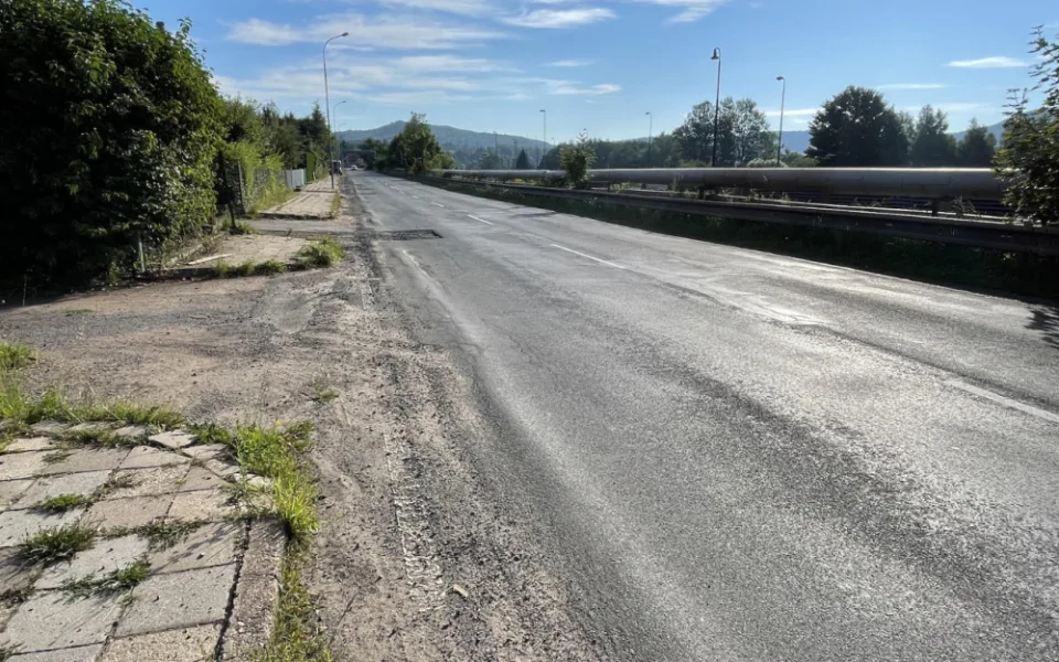 Řidiče v Trutnově čekají další komplikace v dopravě. ŘSD a město se pustí do opravy Polské ulice