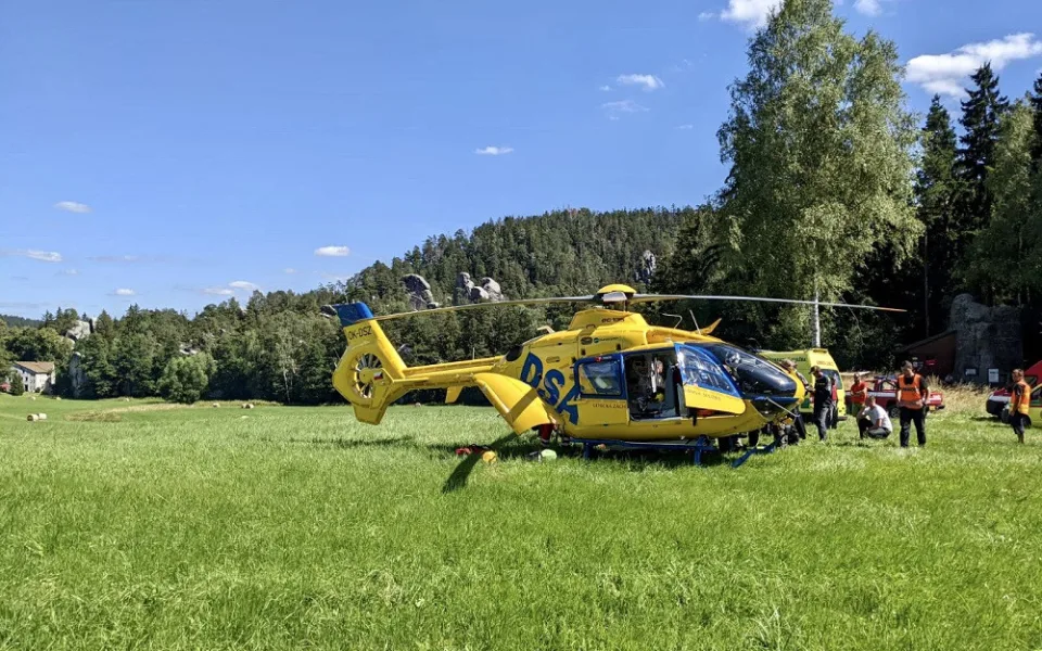 Zásah záchranářů a hasičů v Adršpašských skalách