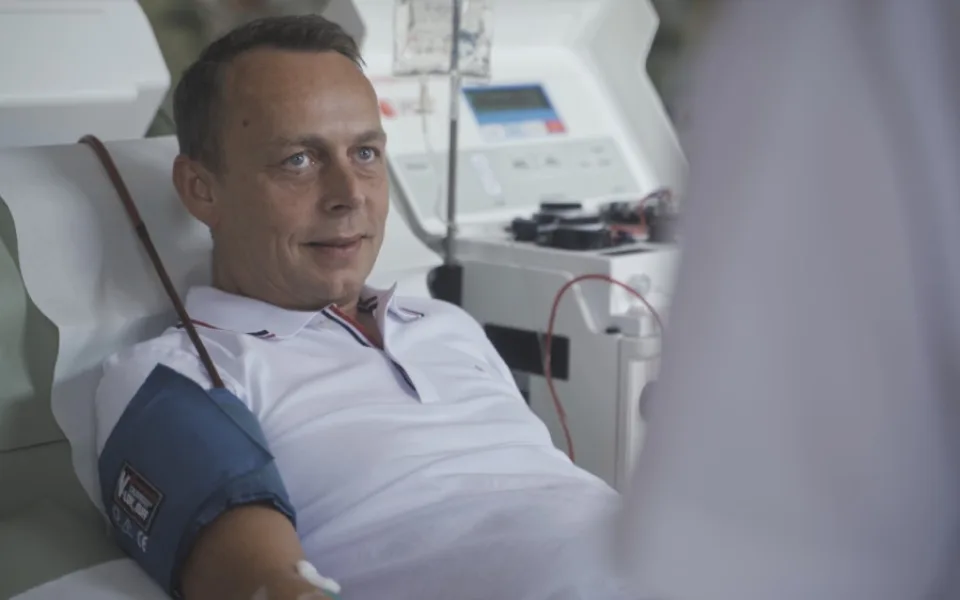 Zachraňovat životy je důležité, říká Zdeněk z Hradce Králové. Má za sebou 70 odběrů plazmy