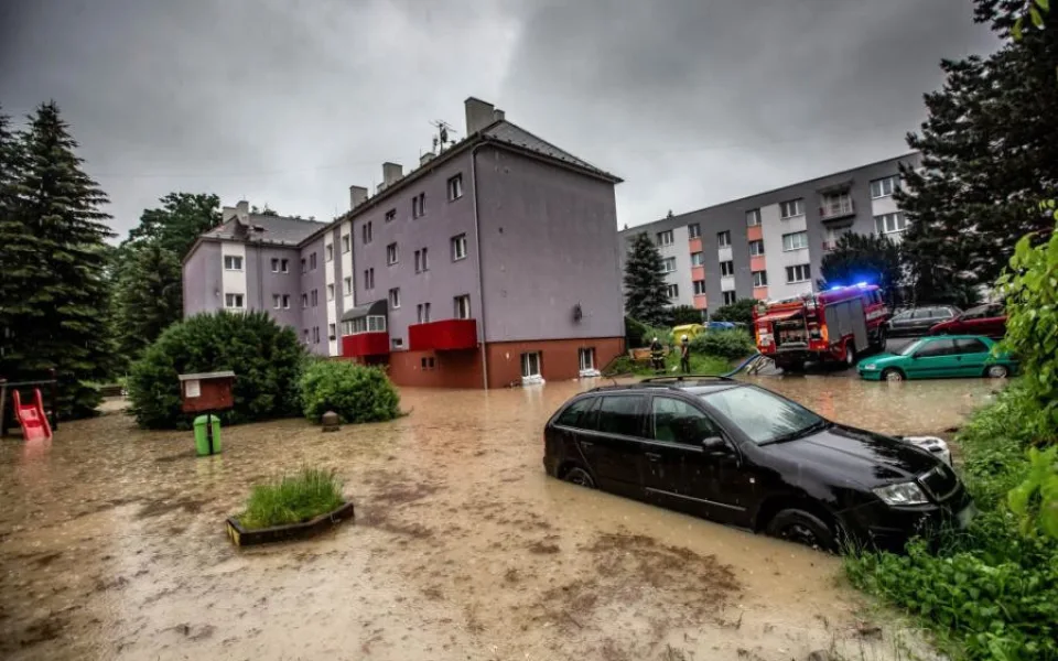 V několika regionech na východě ČR hrozí extrémní srážky