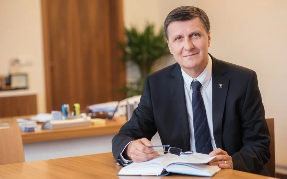 Novým ředitelem Fakultní nemocnice Hradec Králové je ode dneška Aleš Herman