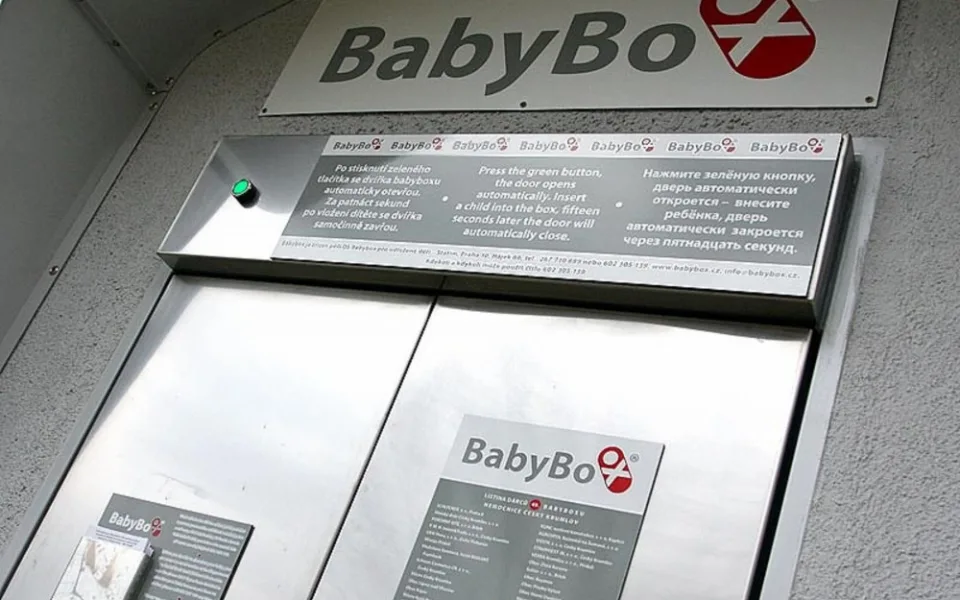 Do babyboxu v Hradci Králové někdo odložil pětidenního chlapce s doklady