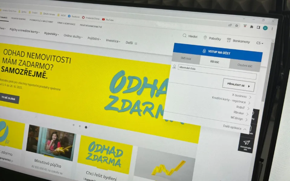 Podvodníci přicházejí s novou fintou. Vytvářejí falešné kopie webových stránek bank