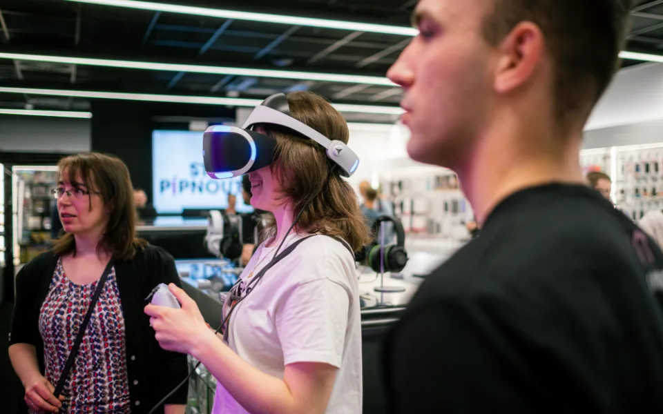 V Auparku v Hradci otevírá Smarty.cz. Vymazlená prodejna s gamingem a elektronikou