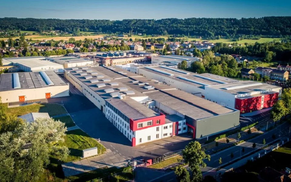 Textilka Juta kvůli ztrátě zakázek propustila 100 lidí, redukuje investice