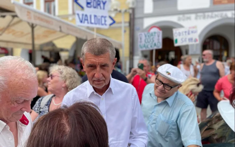 Bývalý premiér Andrej Babiš oznámil, že se rozhodl kandidovat na prezidenta